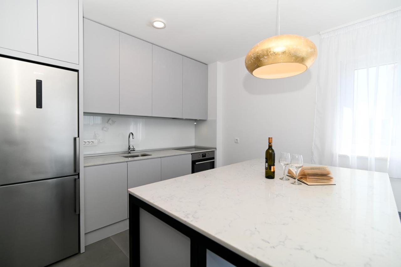 Apartment Laura, Free Parking, Balcony, 4 Ppl Trogir Exteriér fotografie