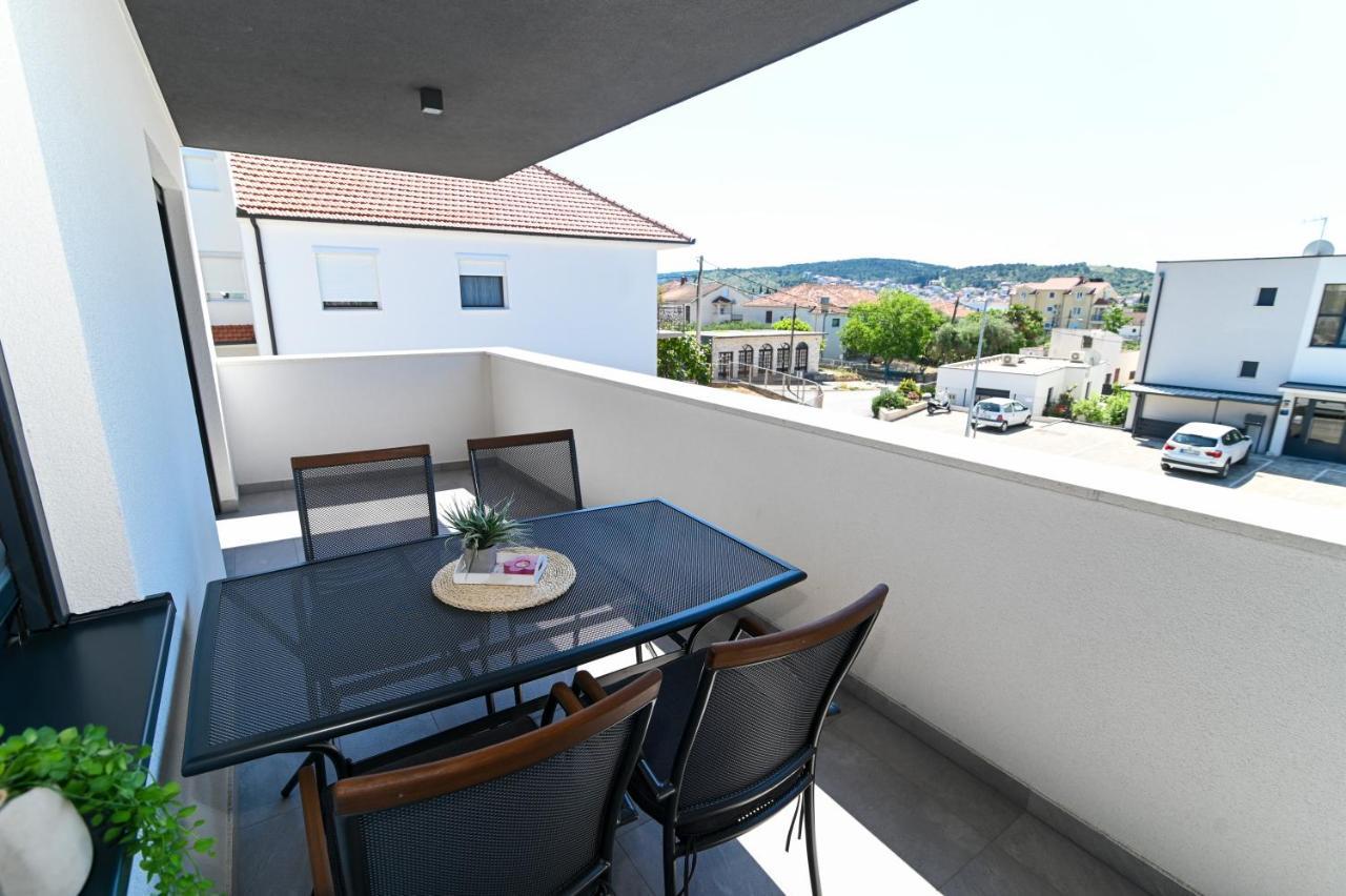 Apartment Laura, Free Parking, Balcony, 4 Ppl Trogir Exteriér fotografie